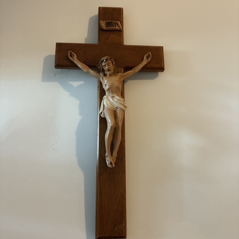 Wooden Crucifix Wall Cross Jesus Christ Catholic Christian Devotional Vintage